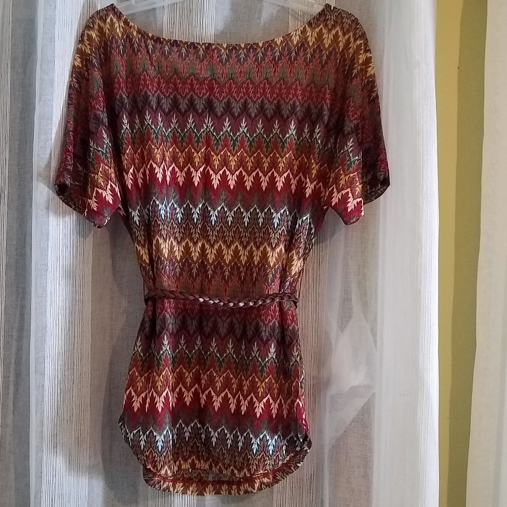 Nice dress blouse in great condition!